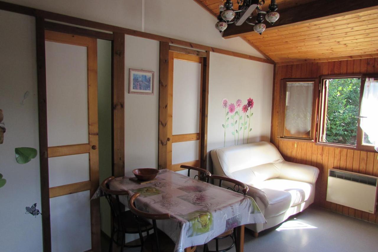 Les Chalets Du Verger Des Ascarines Corneilla-de-Conflent Bagian luar foto