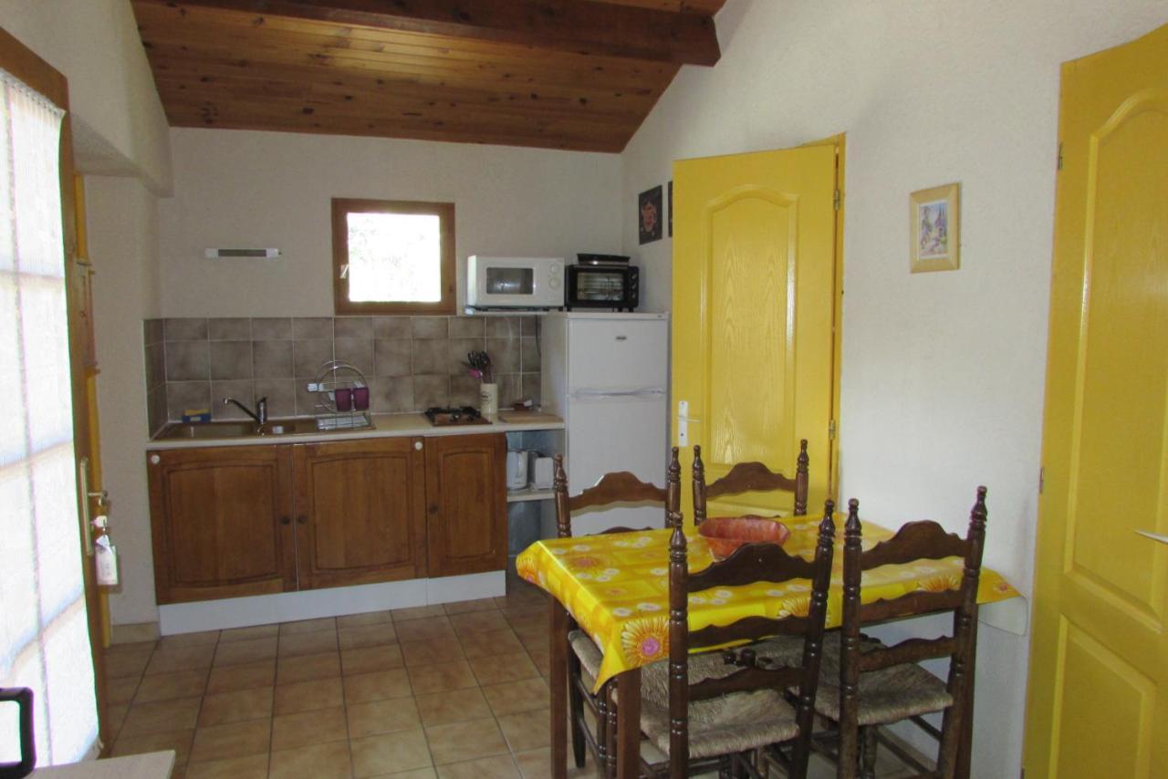 Les Chalets Du Verger Des Ascarines Corneilla-de-Conflent Bagian luar foto