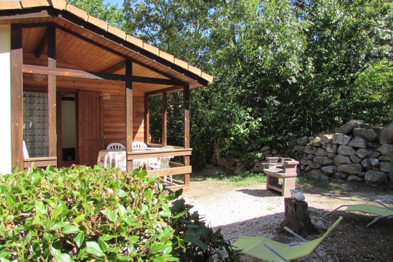 Les Chalets Du Verger Des Ascarines Corneilla-de-Conflent Bagian luar foto